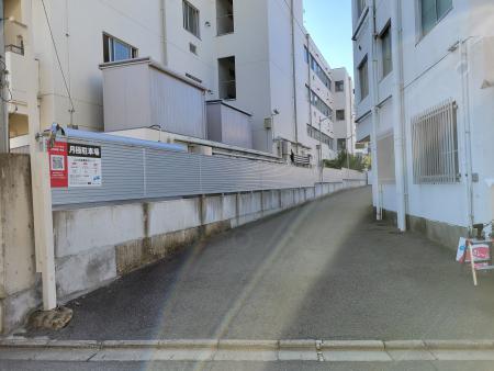 山ノ内富森様ガレージの外観・駐車場イメージ1枚目