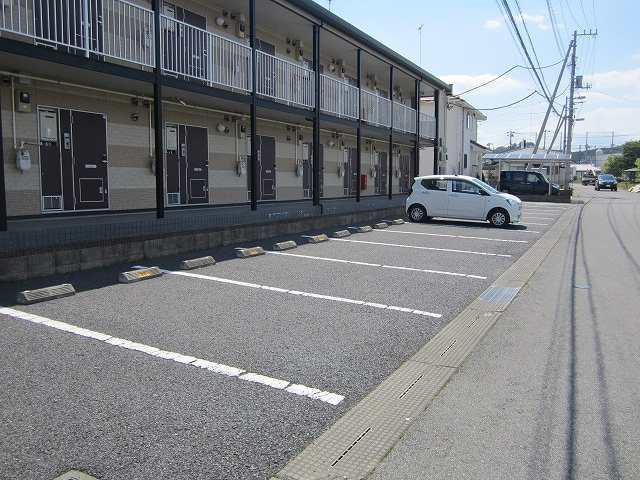 グランシャリオⅡ(28327)の外観・駐車場イメージ1枚目