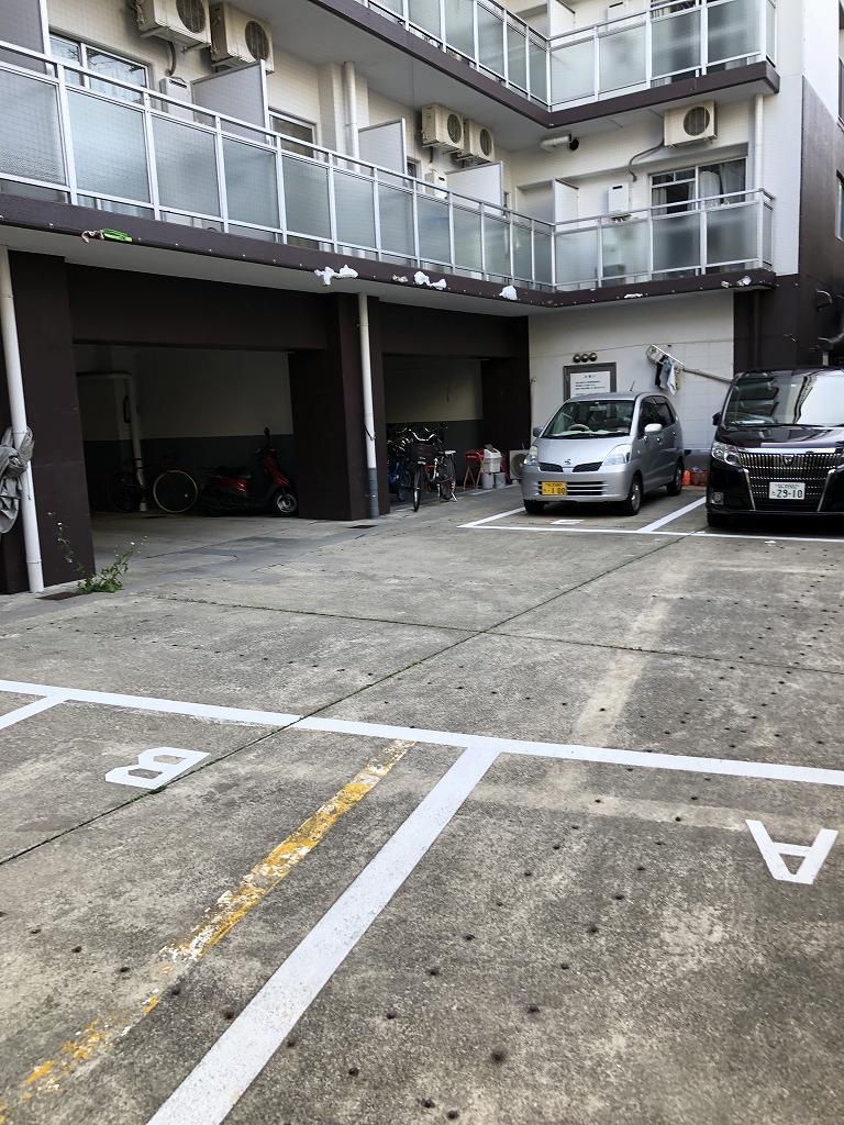 ルネッサンスガーデンヒルズの外観・駐車場イメージ3枚目