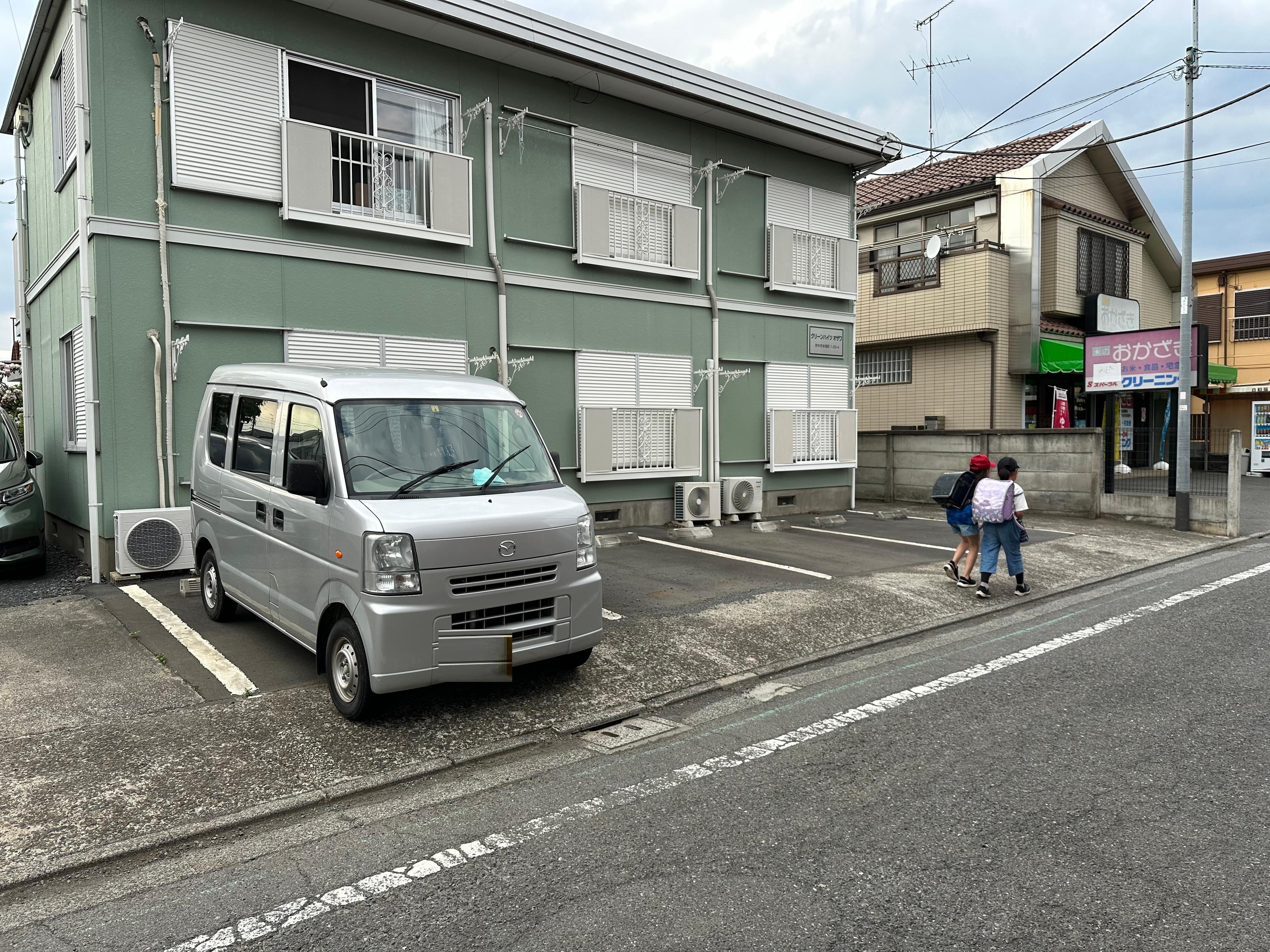 グリーンハイツオザワ駐車場の外観・駐車場イメージ1枚目