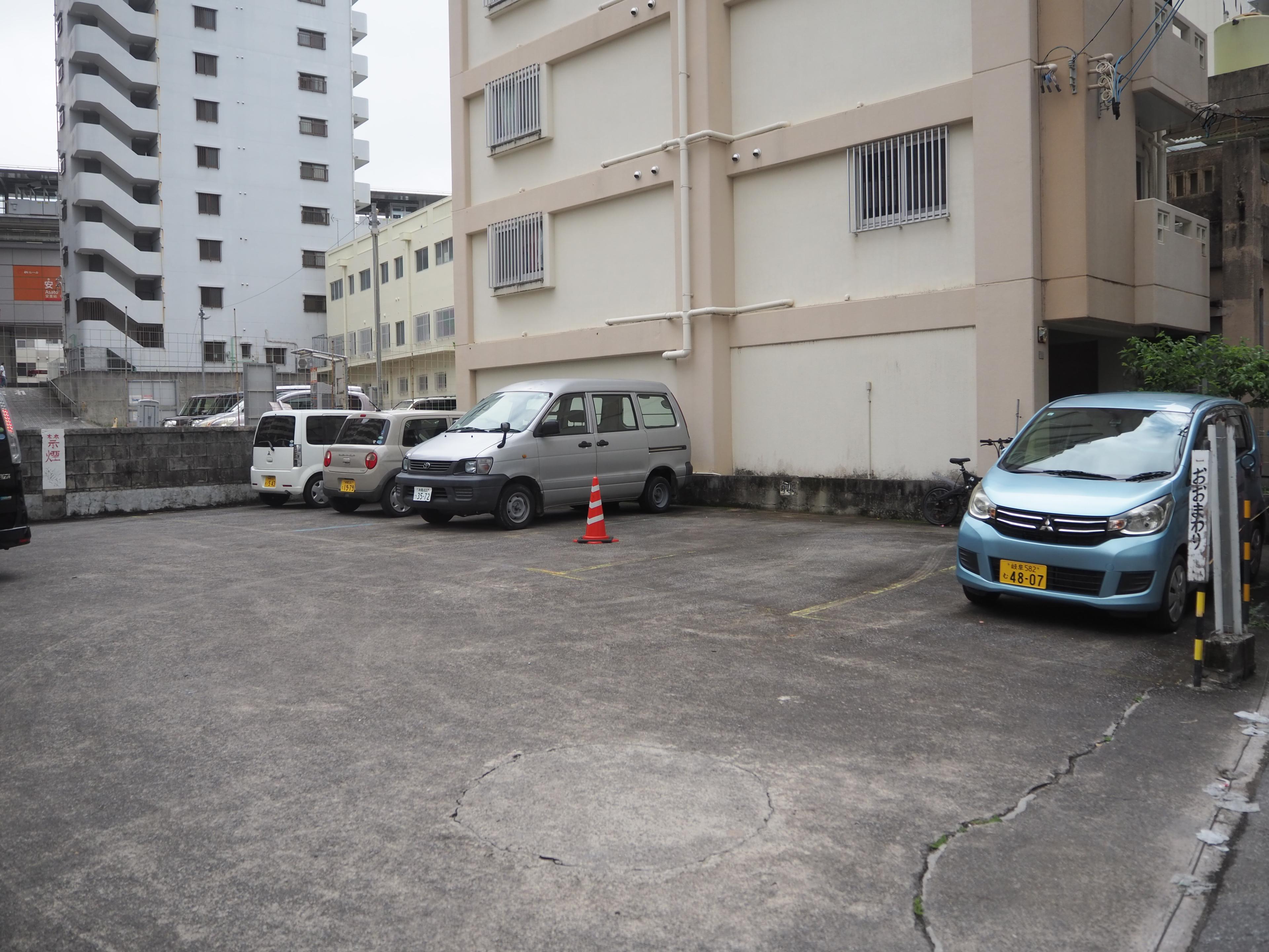 栄広駐車場（又吉）の外観・駐車場イメージ3枚目