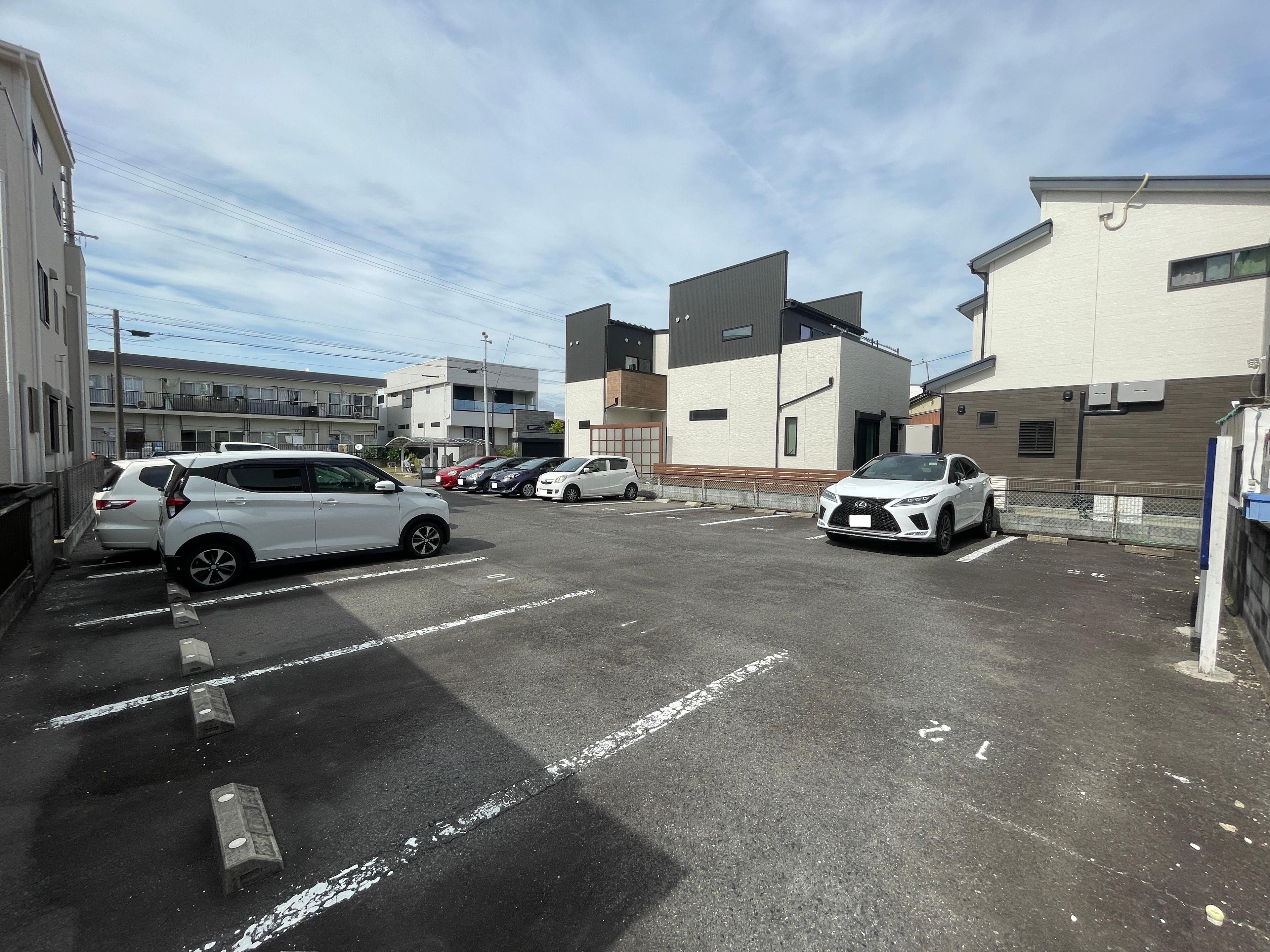 栄北駐車場の外観・駐車場イメージ2枚目
