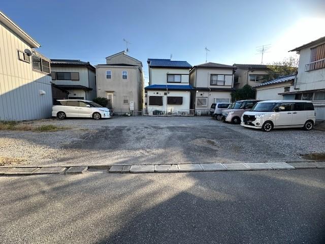 逆井尾崎駐車場の外観・駐車場イメージ1枚目