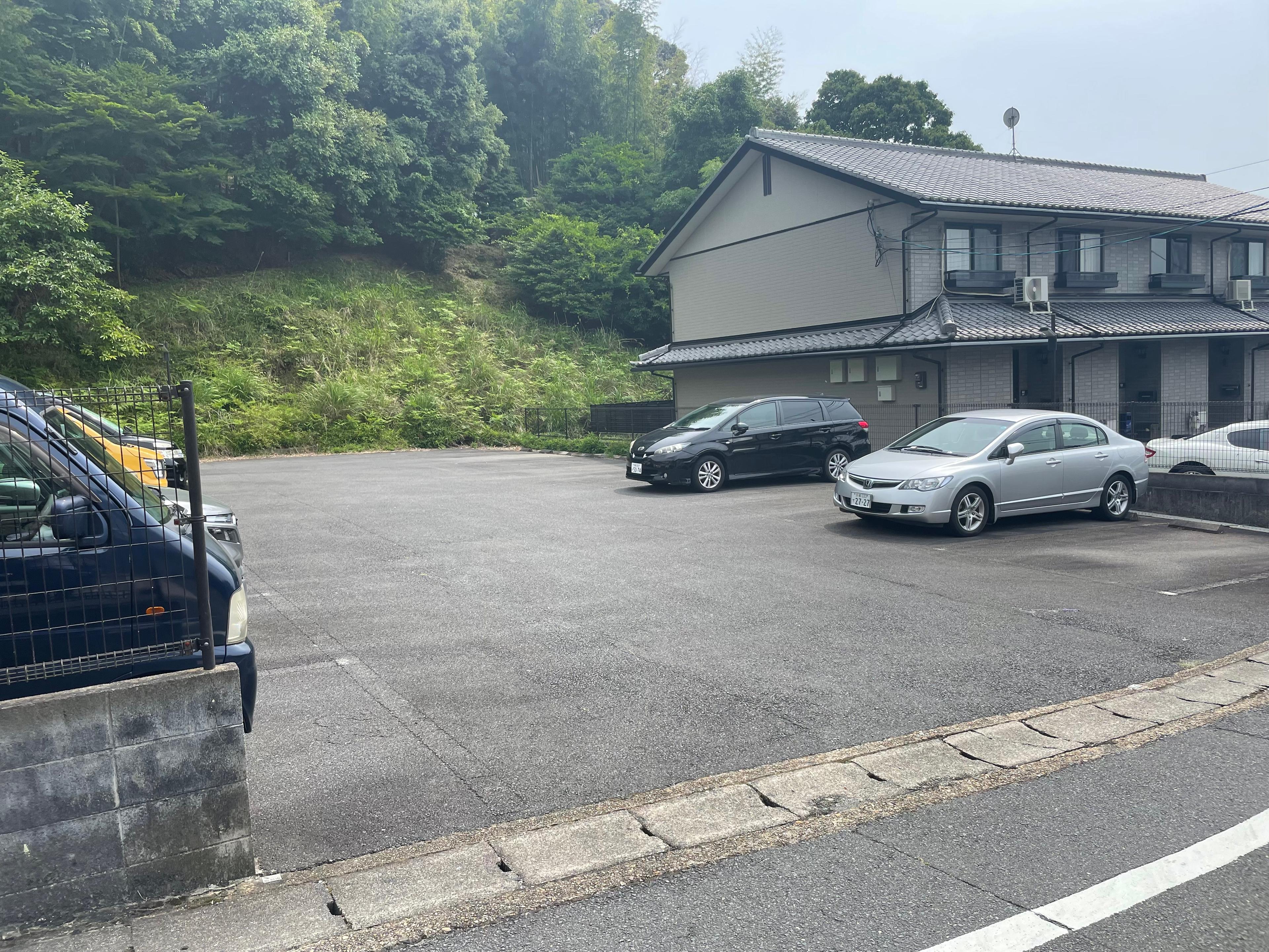 中井南ガレージの外観・駐車場イメージ2枚目