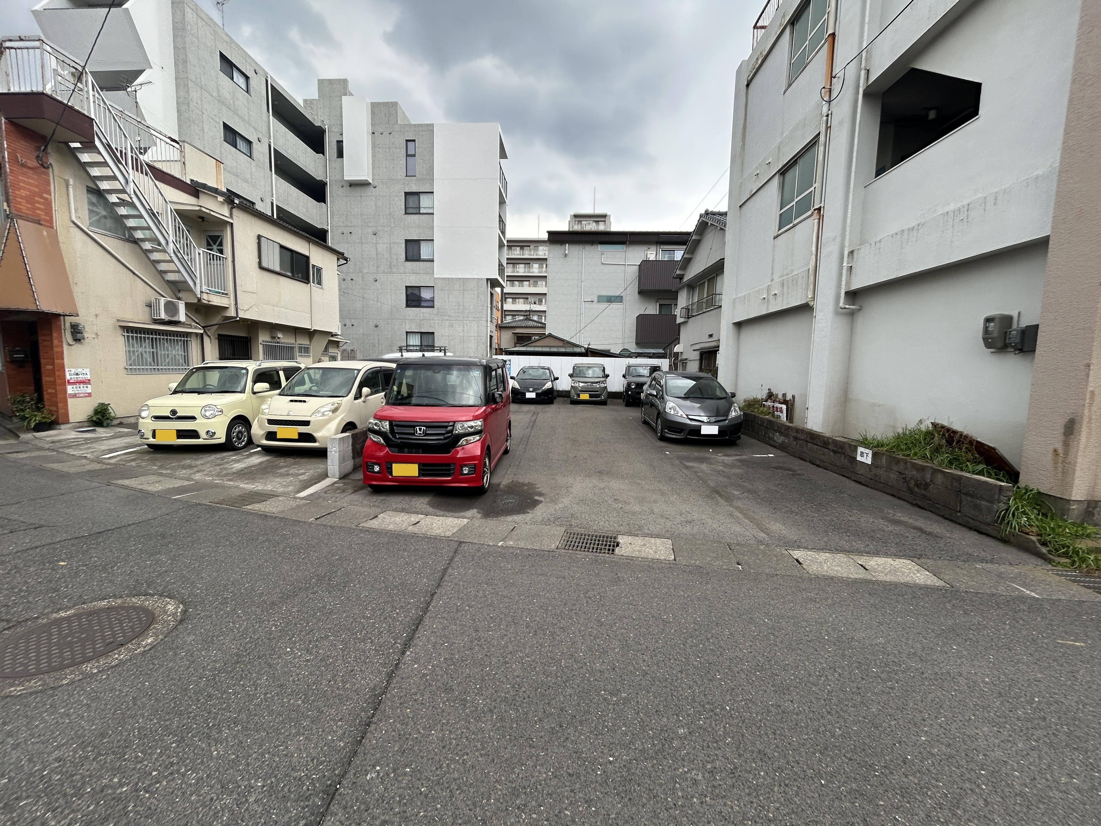 ｵｰﾄ･ｽｸｳｪｱｰ新屋敷の外観・駐車場イメージ2枚目