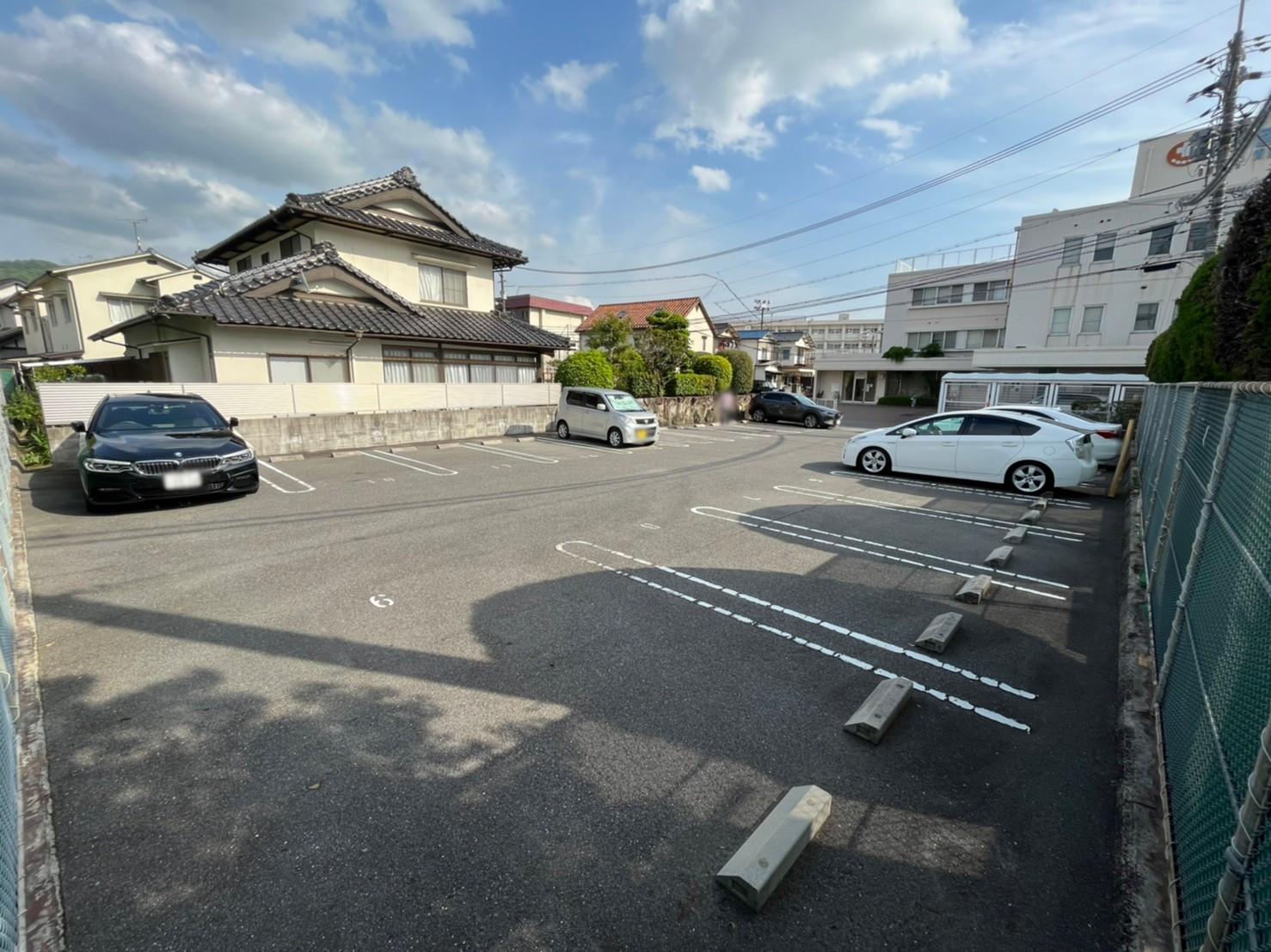 波多野ガレージ（中筋３丁目）の外観・駐車場イメージ2枚目