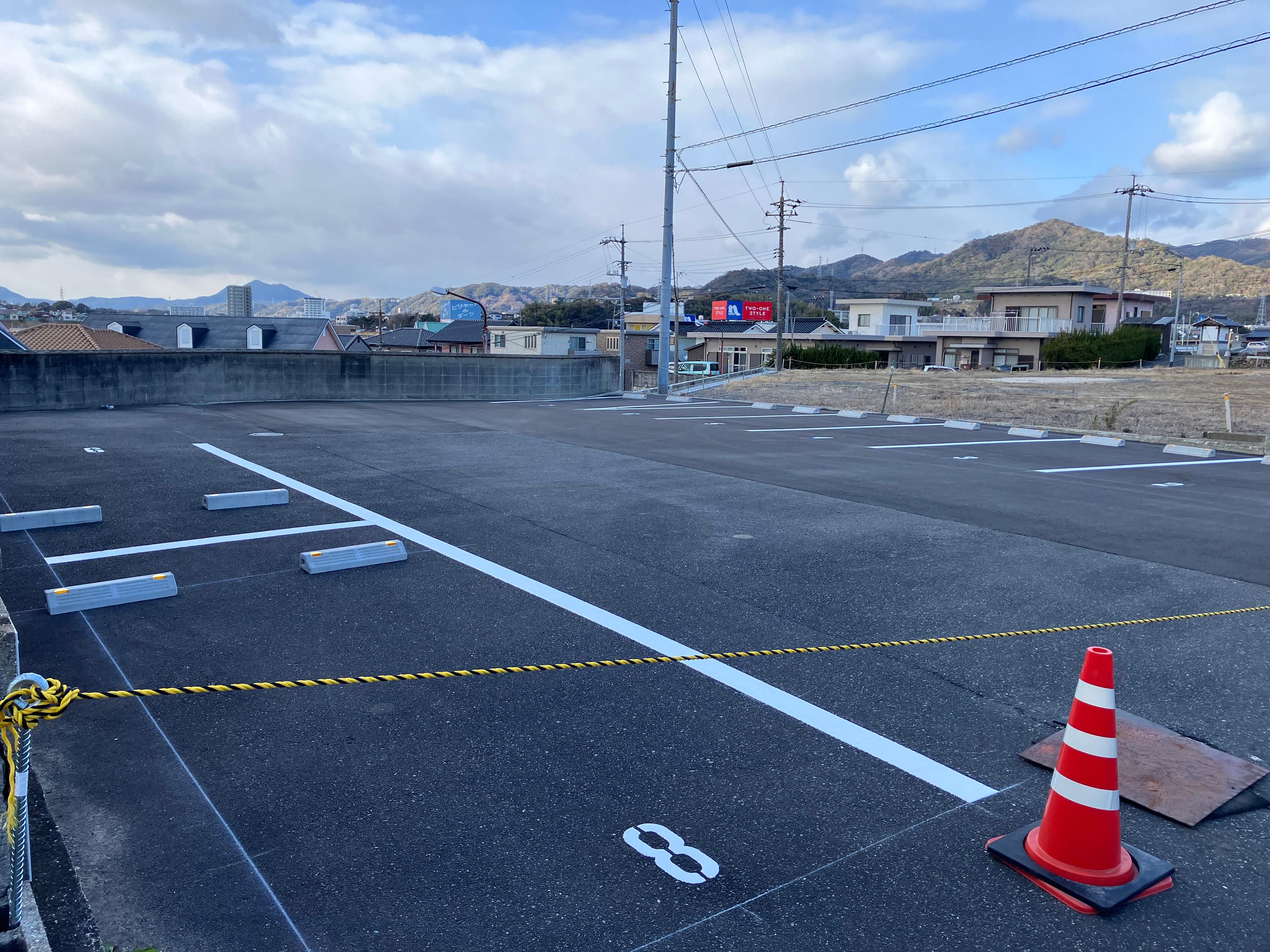 久米第2駐車場(セレス)の外観・駐車場イメージ3枚目