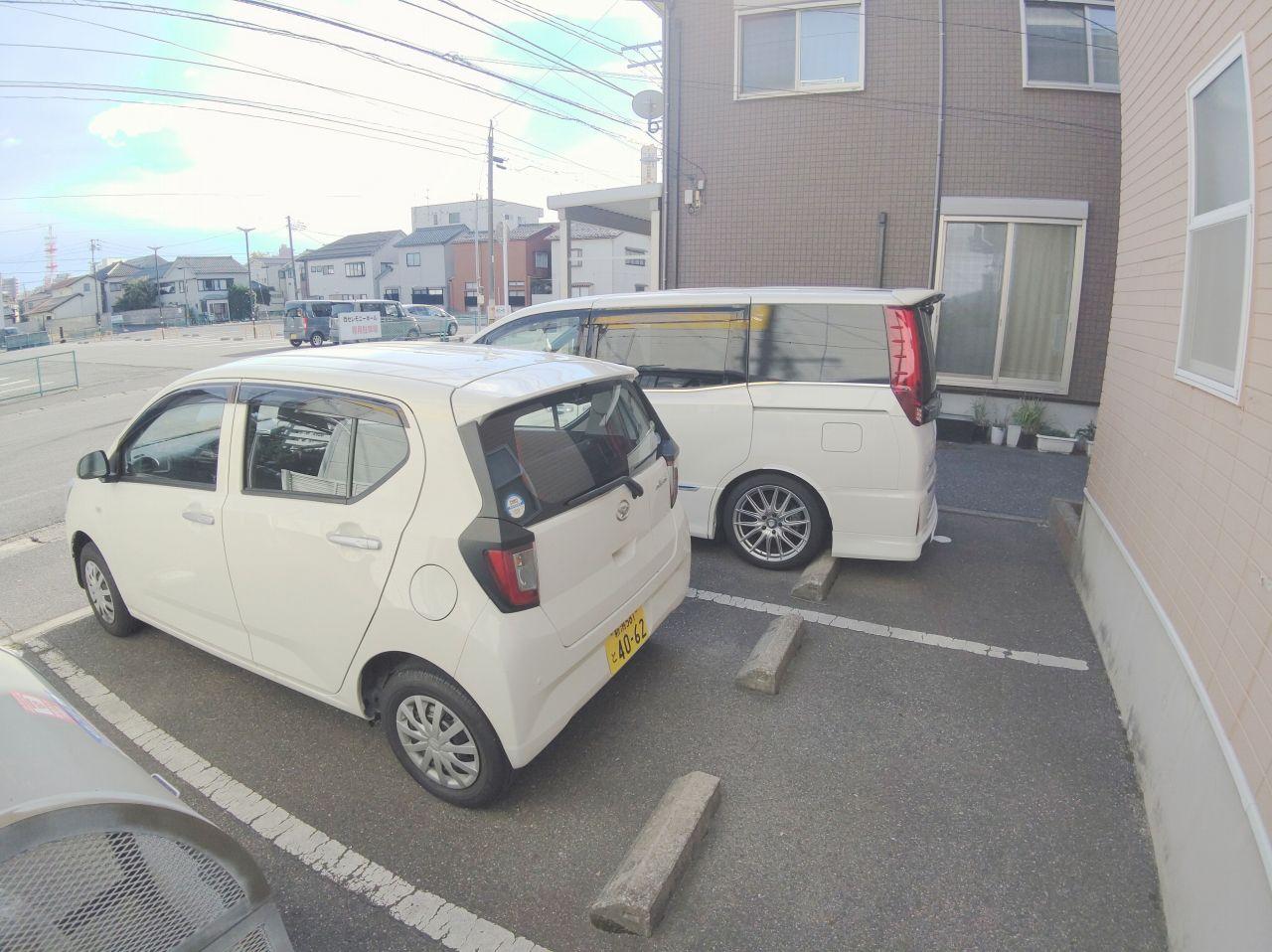 ＧＥＭ(18297)の外観・駐車場イメージ1枚目