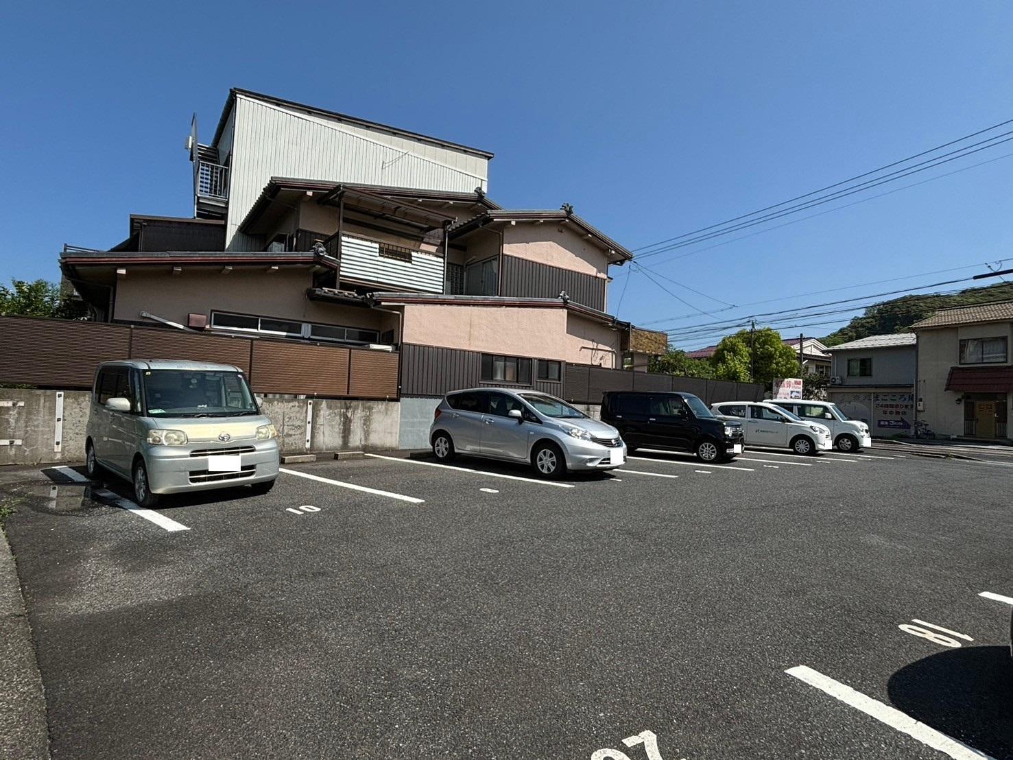 吉方町1丁目116駐車場の外観・駐車場イメージ2枚目