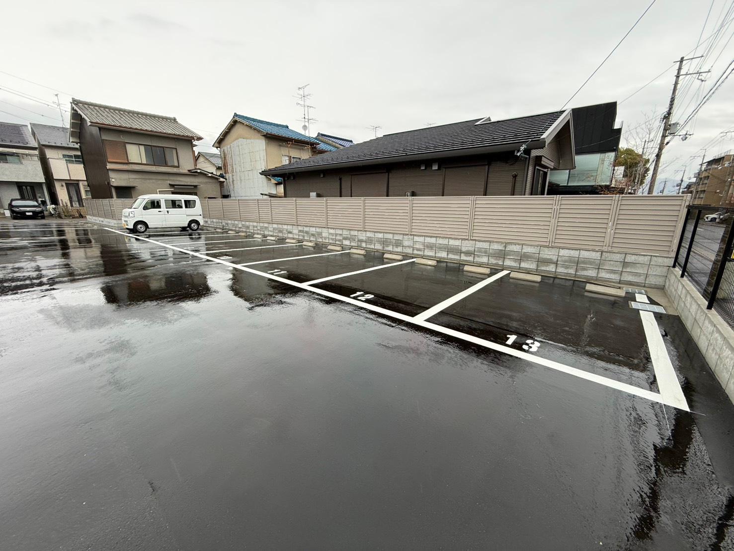 松宮ガレージの外観・駐車場イメージ3枚目