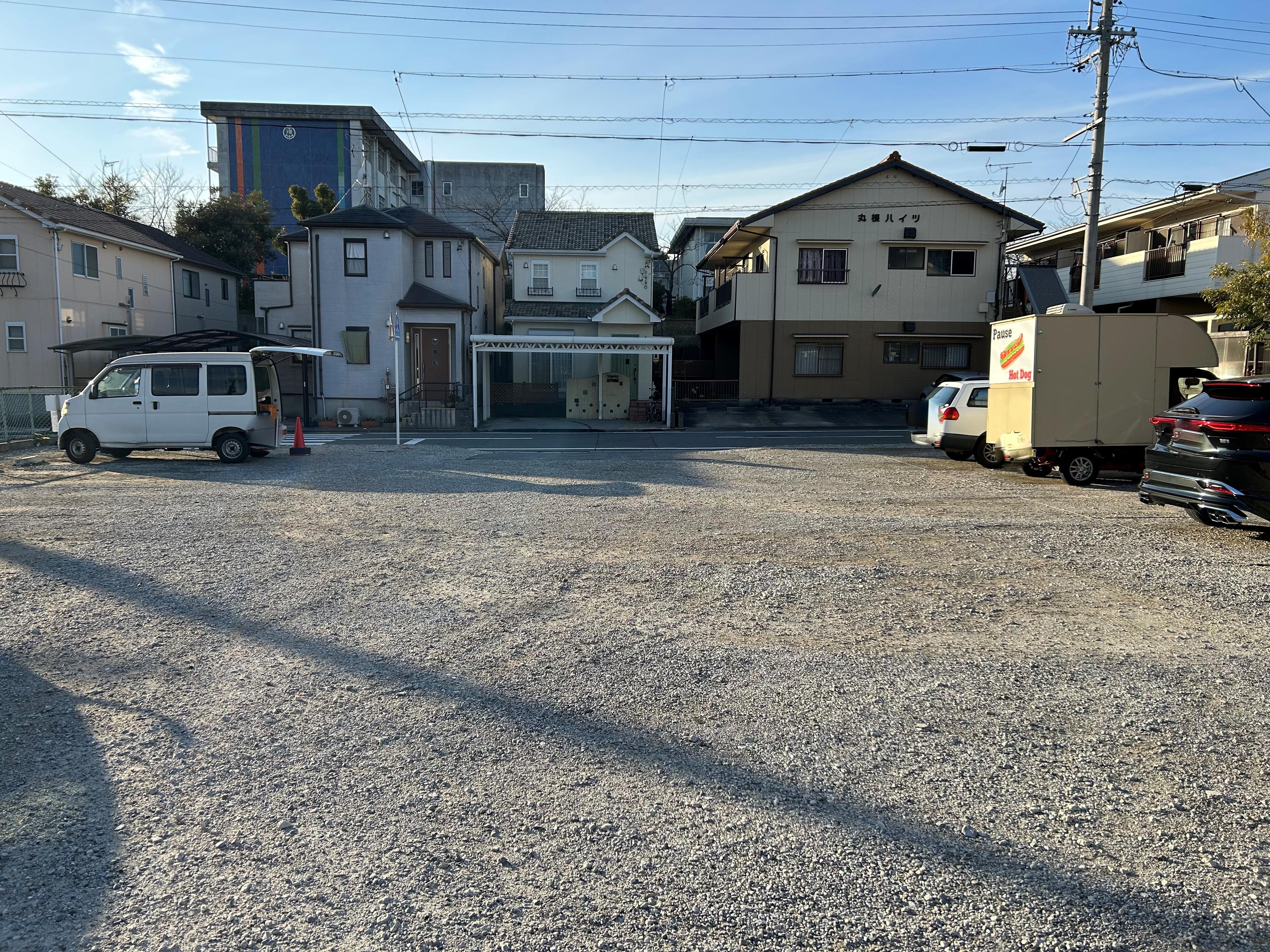 000206の外観・駐車場イメージ3枚目