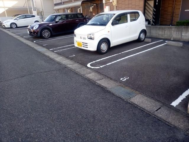 インサイドＧ(39624)の外観・駐車場イメージ1枚目
