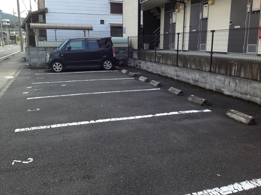 ルエスト(39127)の外観・駐車場イメージ1枚目