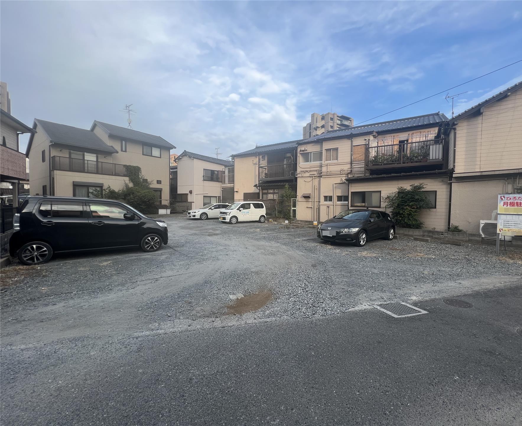 初音町パーキングの外観・駐車場イメージ1枚目