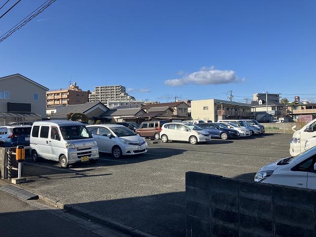 小松島駐車場の外観・駐車場イメージ1枚目