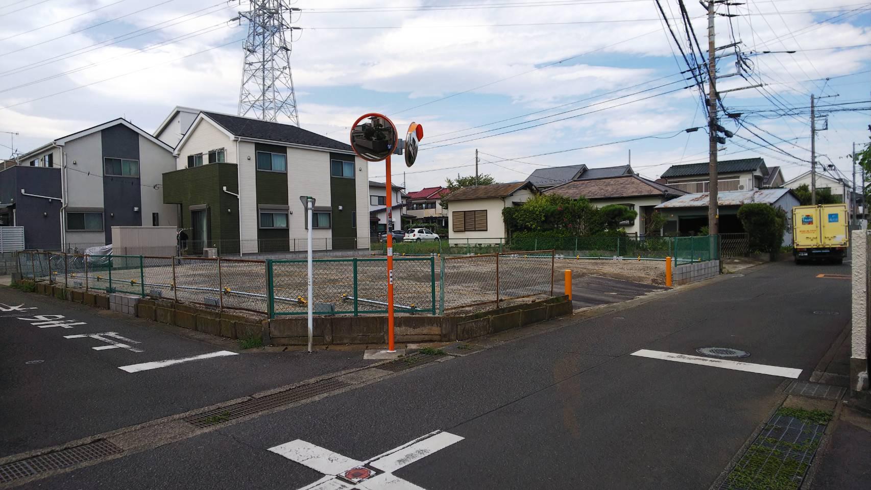 河内岡本月極駐車場の外観・駐車場イメージ1枚目