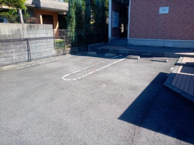 ラピスラズリ(41439)の外観・駐車場イメージ1枚目
