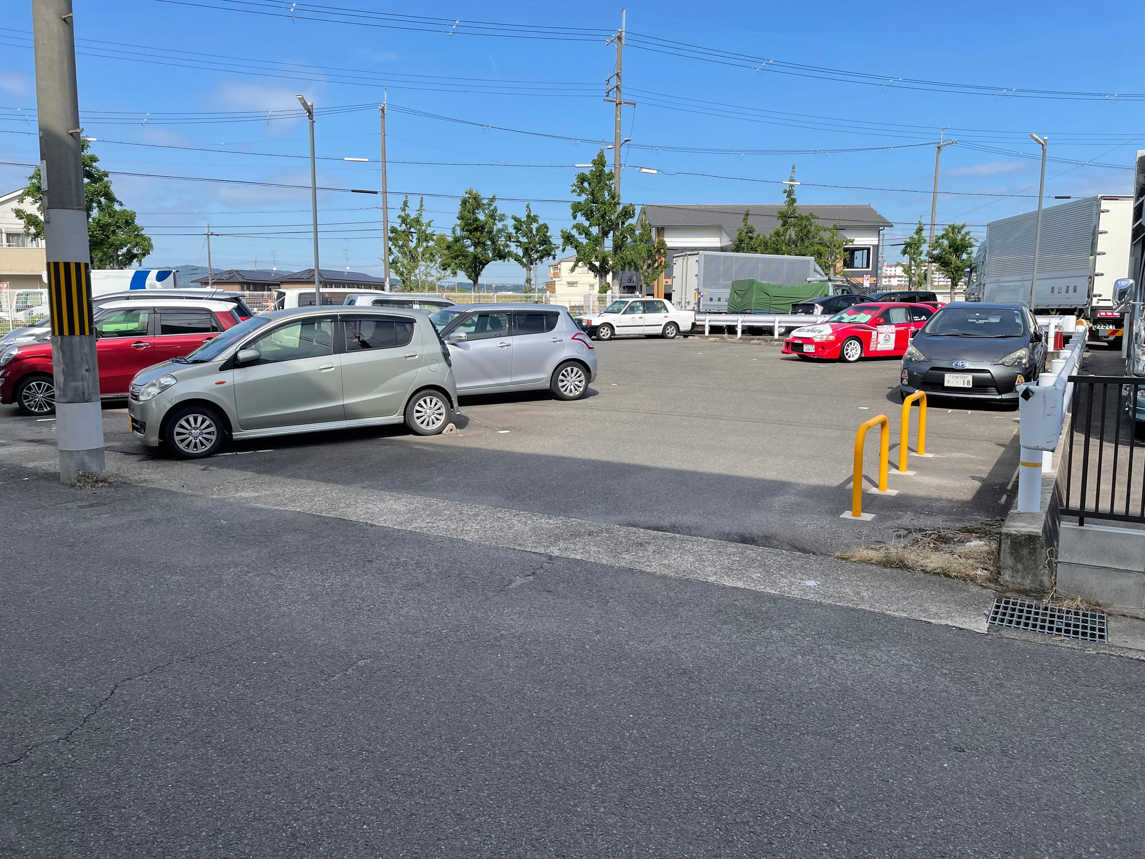 林（牛ヶ瀬）ガレージの外観・駐車場イメージ1枚目