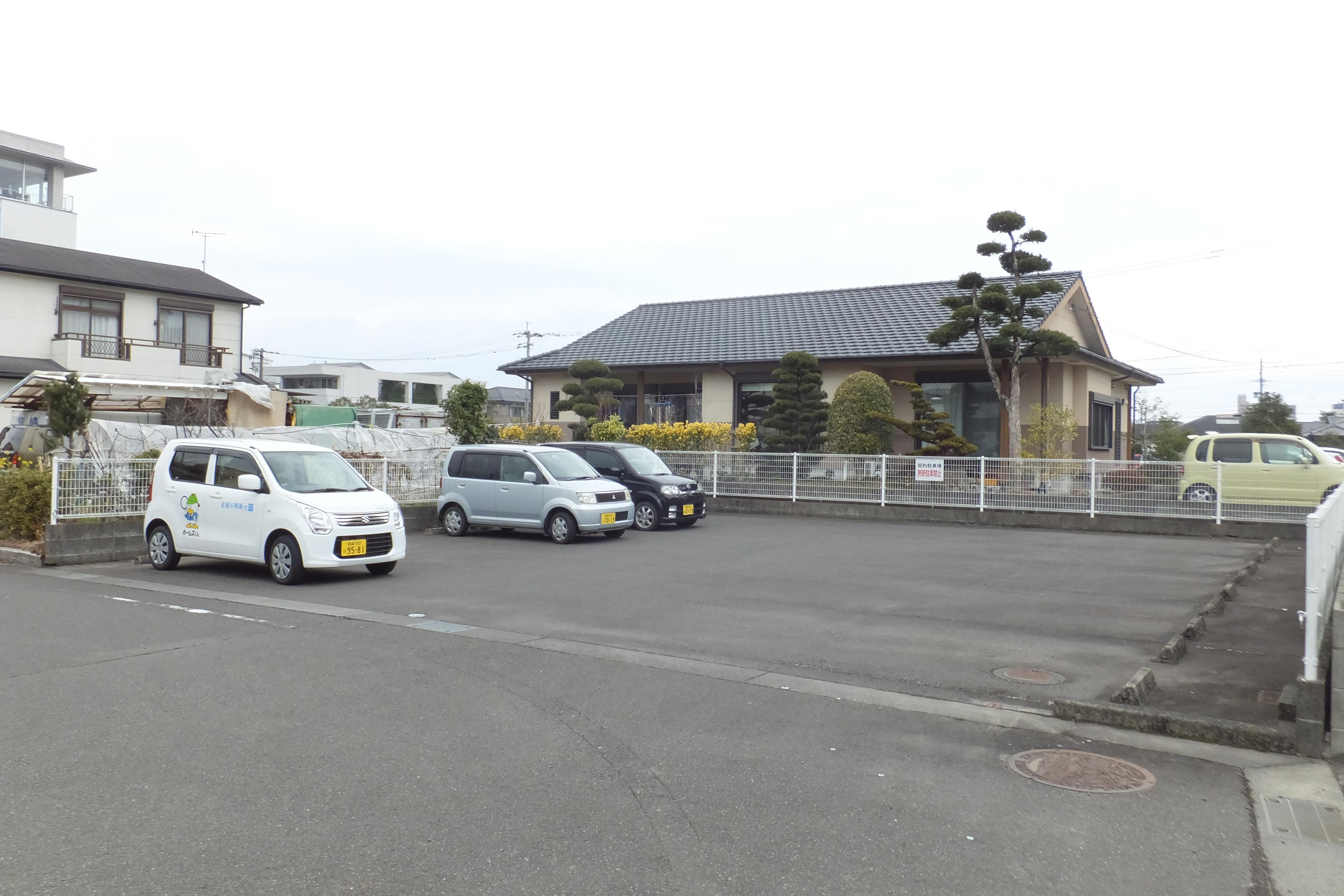 公園前駐車場の外観・駐車場イメージ1枚目
