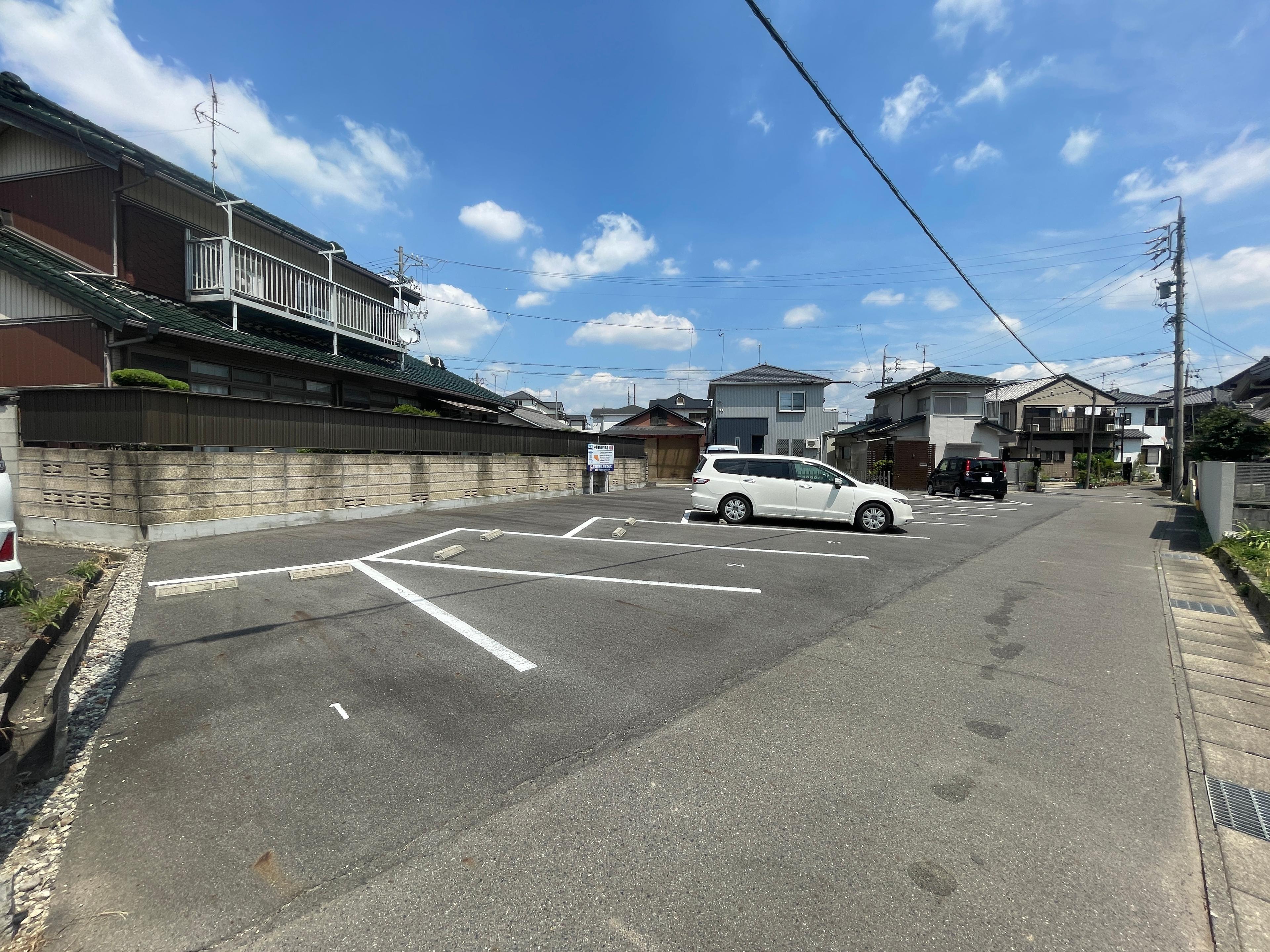 中屋敷南駐車場の外観・駐車場イメージ1枚目