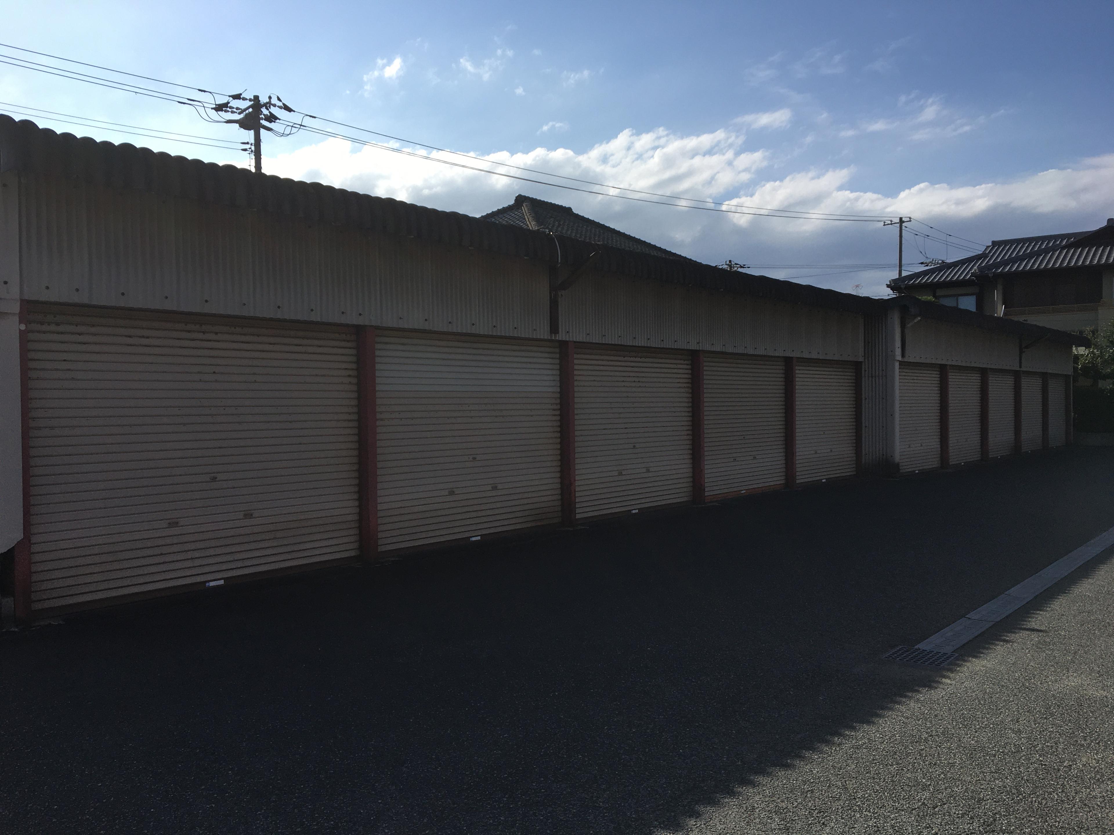藤原小川5丁目ガレージの外観・駐車場イメージ2枚目