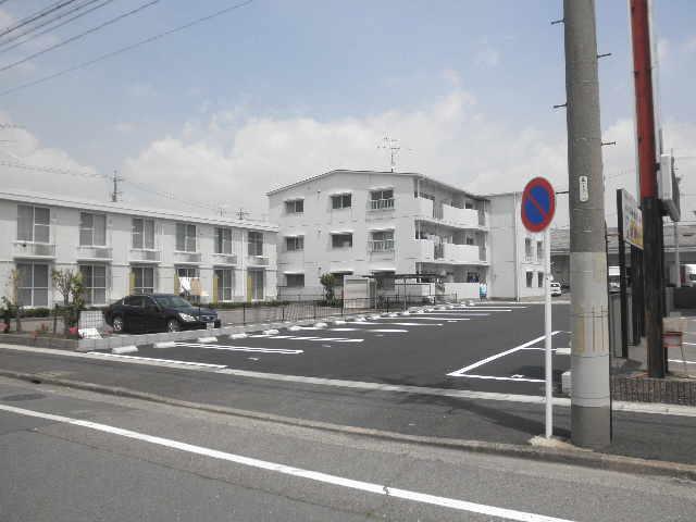 ワイズ・富士 第1駐車場の外観・駐車場イメージ3枚目