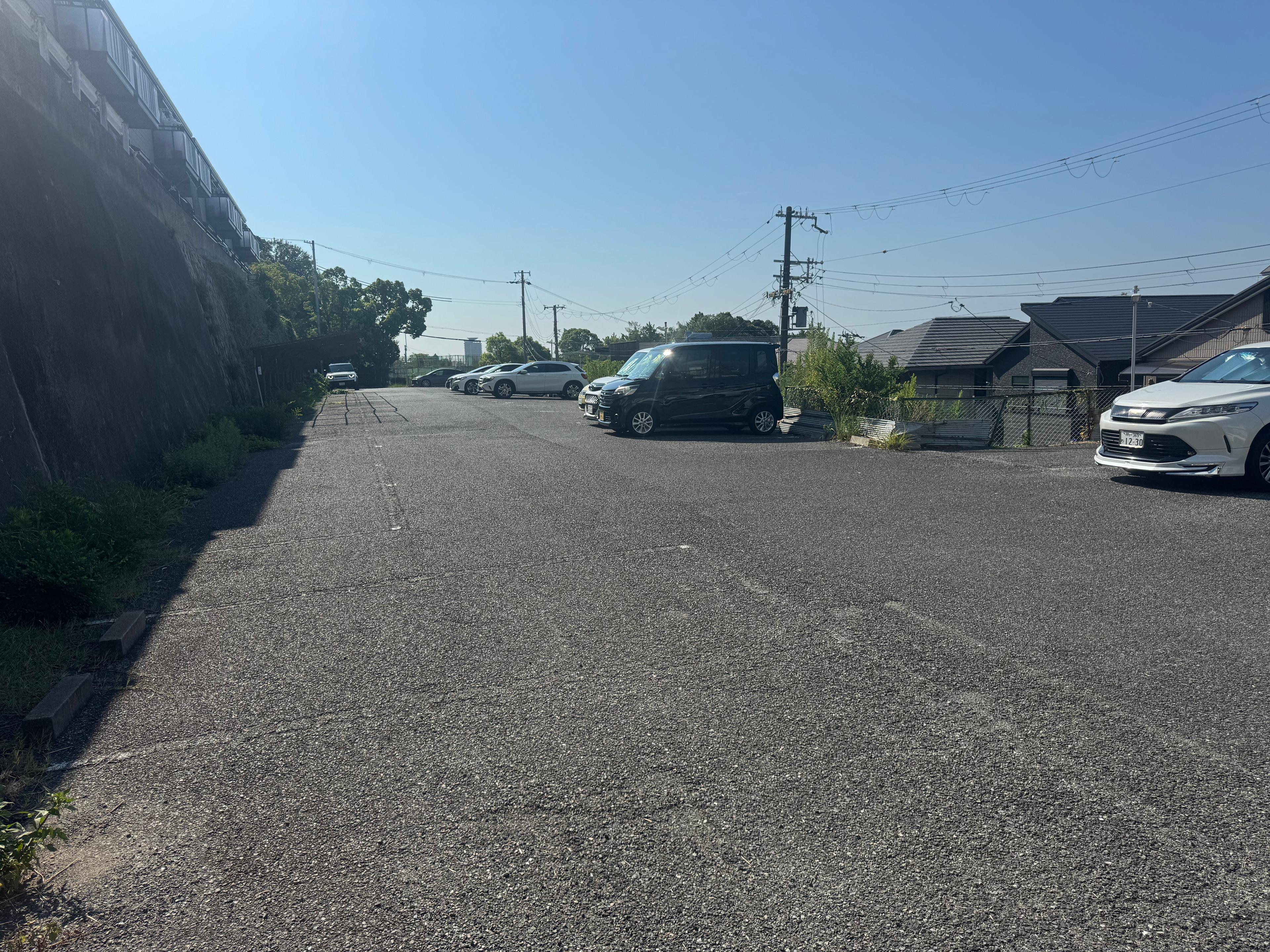 重池町ガレージの外観・駐車場イメージ1枚目