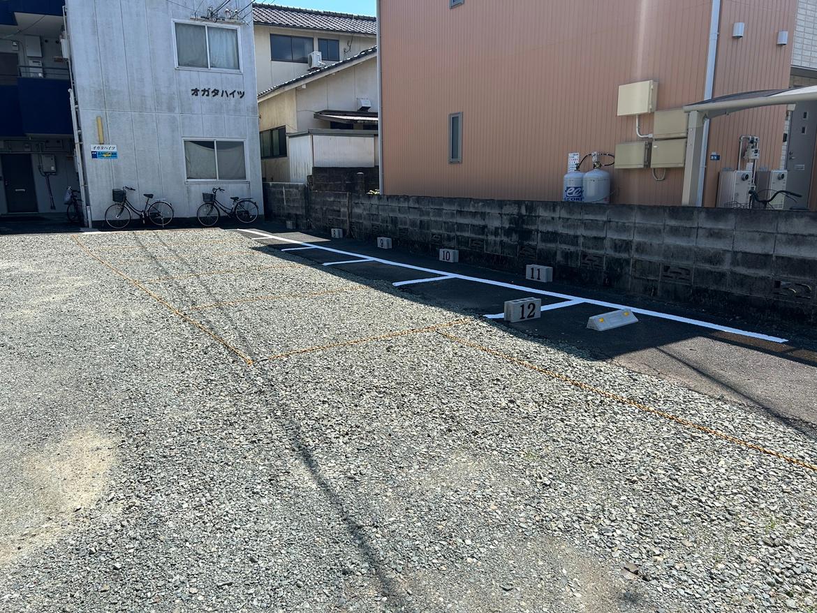 黒髪2丁目パーキング（オガタハイツ前）の外観・駐車場イメージ3枚目