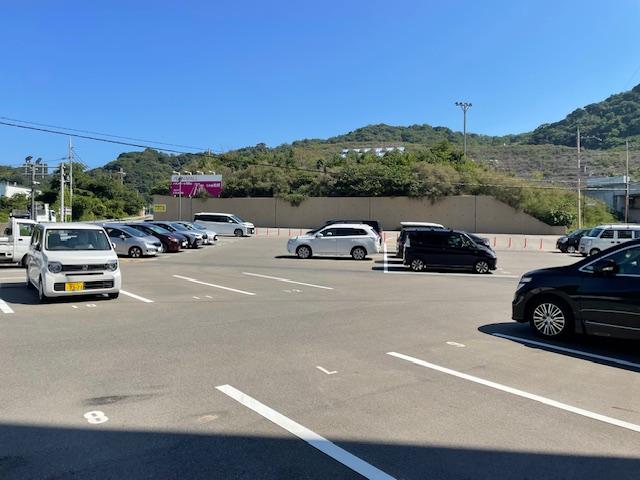 シャリエ北側駐車場の外観・駐車場イメージ3枚目