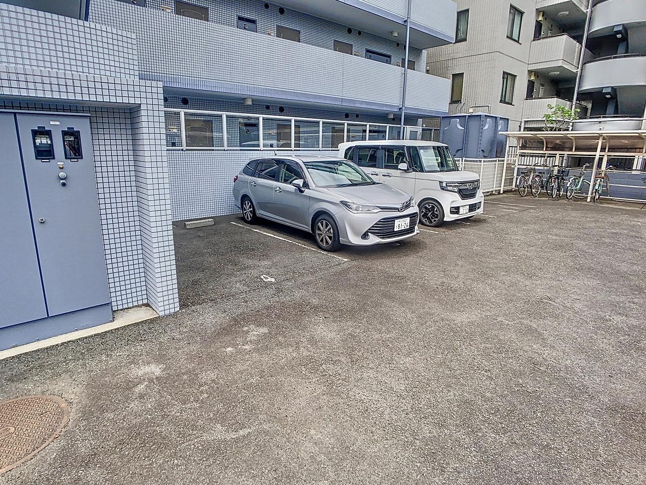 ハイツフローレンス駐車場の外観・駐車場イメージ2枚目