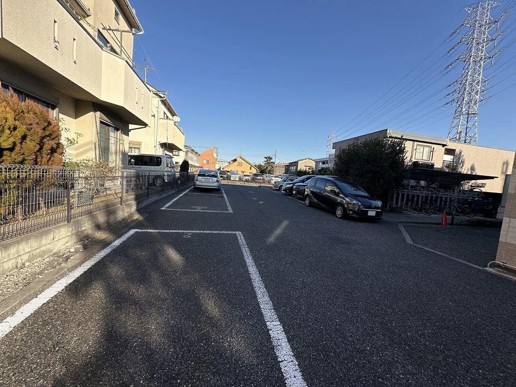 ストラーダ(24832)の外観・駐車場イメージ2枚目