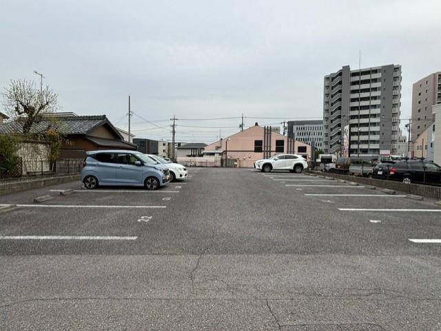 蒲郡(29860)の外観・駐車場イメージ1枚目