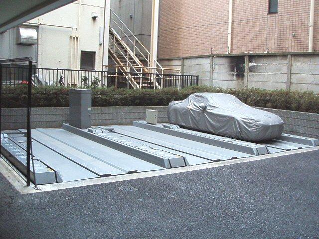 グリフィン横浜・反町公園駐車場の外観・駐車場イメージ3枚目