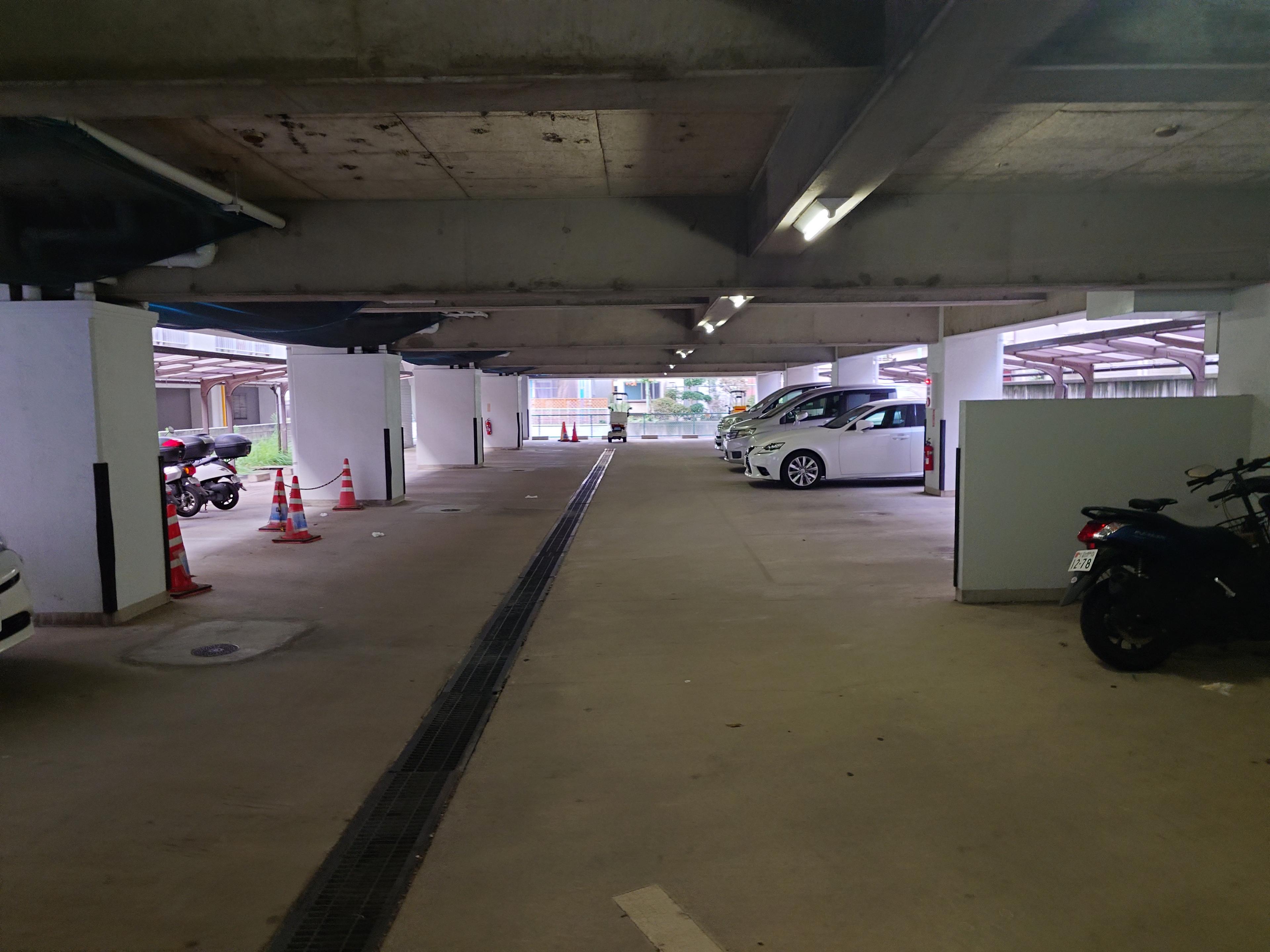 ユタカローズガーデンの外観・駐車場イメージ2枚目