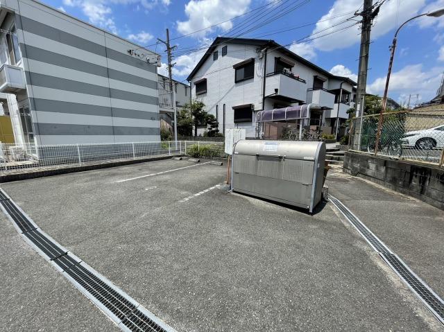 ザ　ファミリア(23213)の外観・駐車場イメージ1枚目