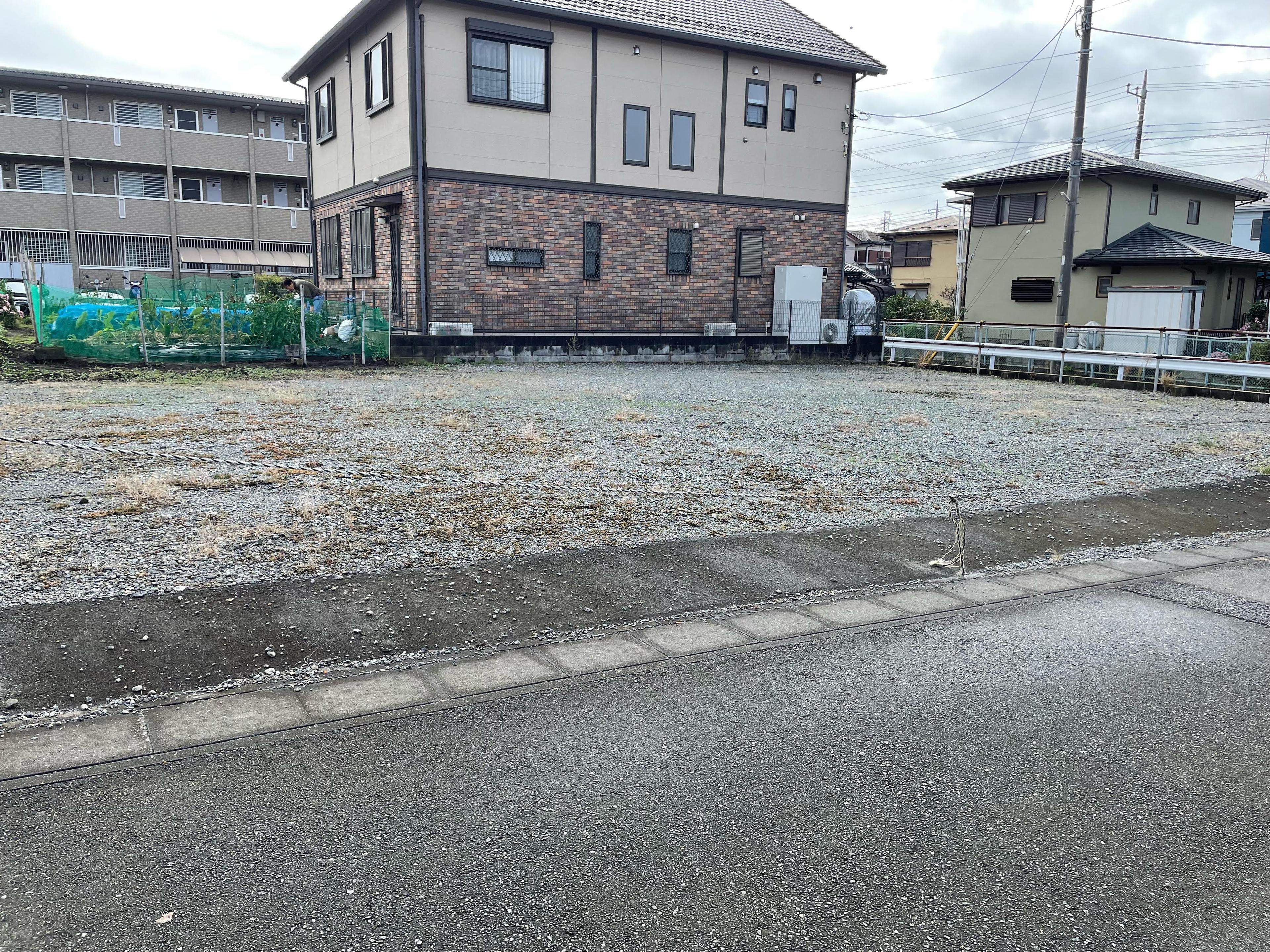 坂田東3丁目駐車場の外観・駐車場イメージ2枚目