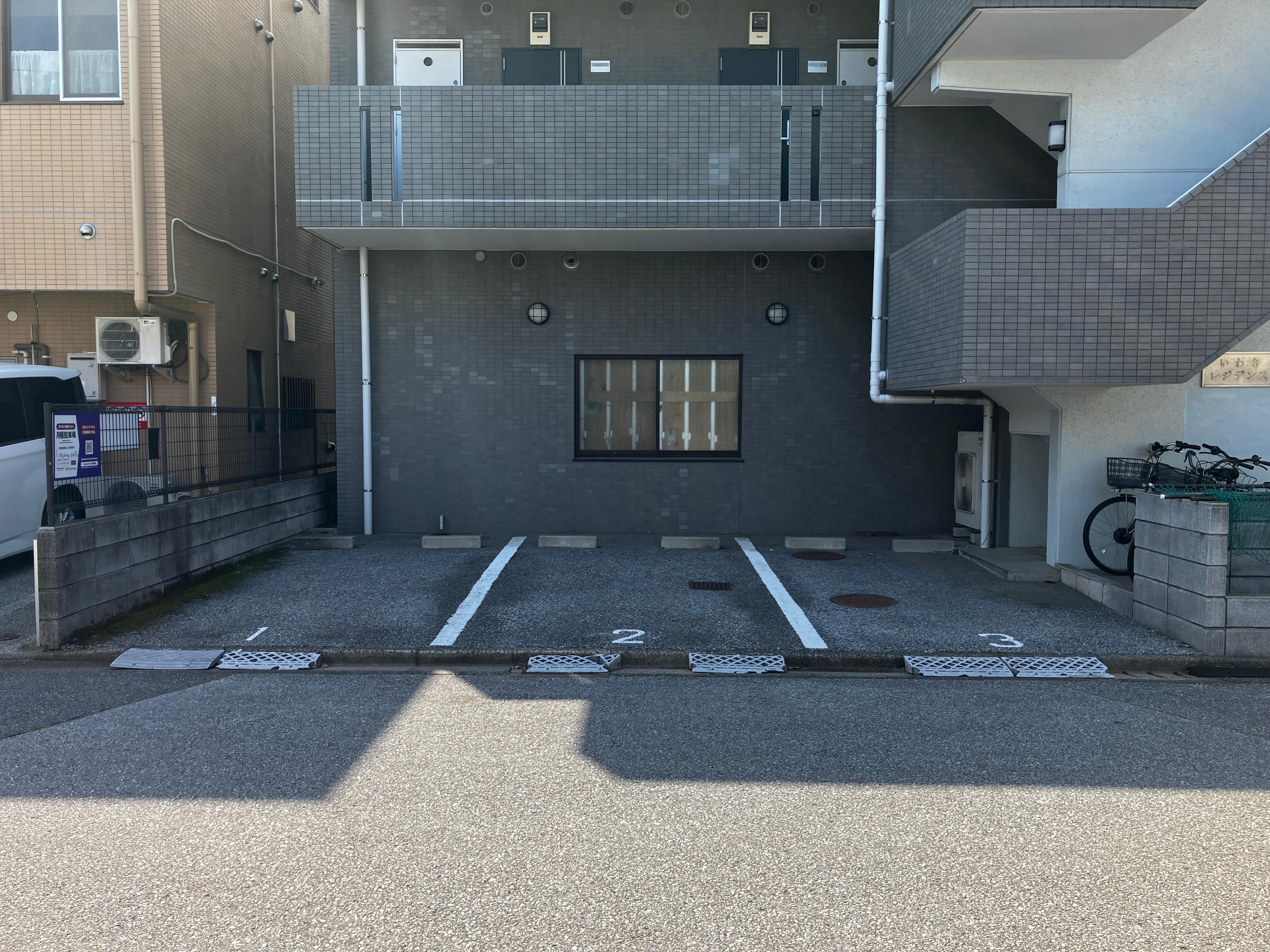 いわきレジデンス駐車場の外観・駐車場イメージ1枚目