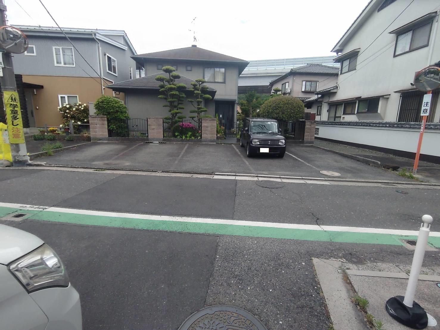 空本ガレージの外観・駐車場イメージ2枚目