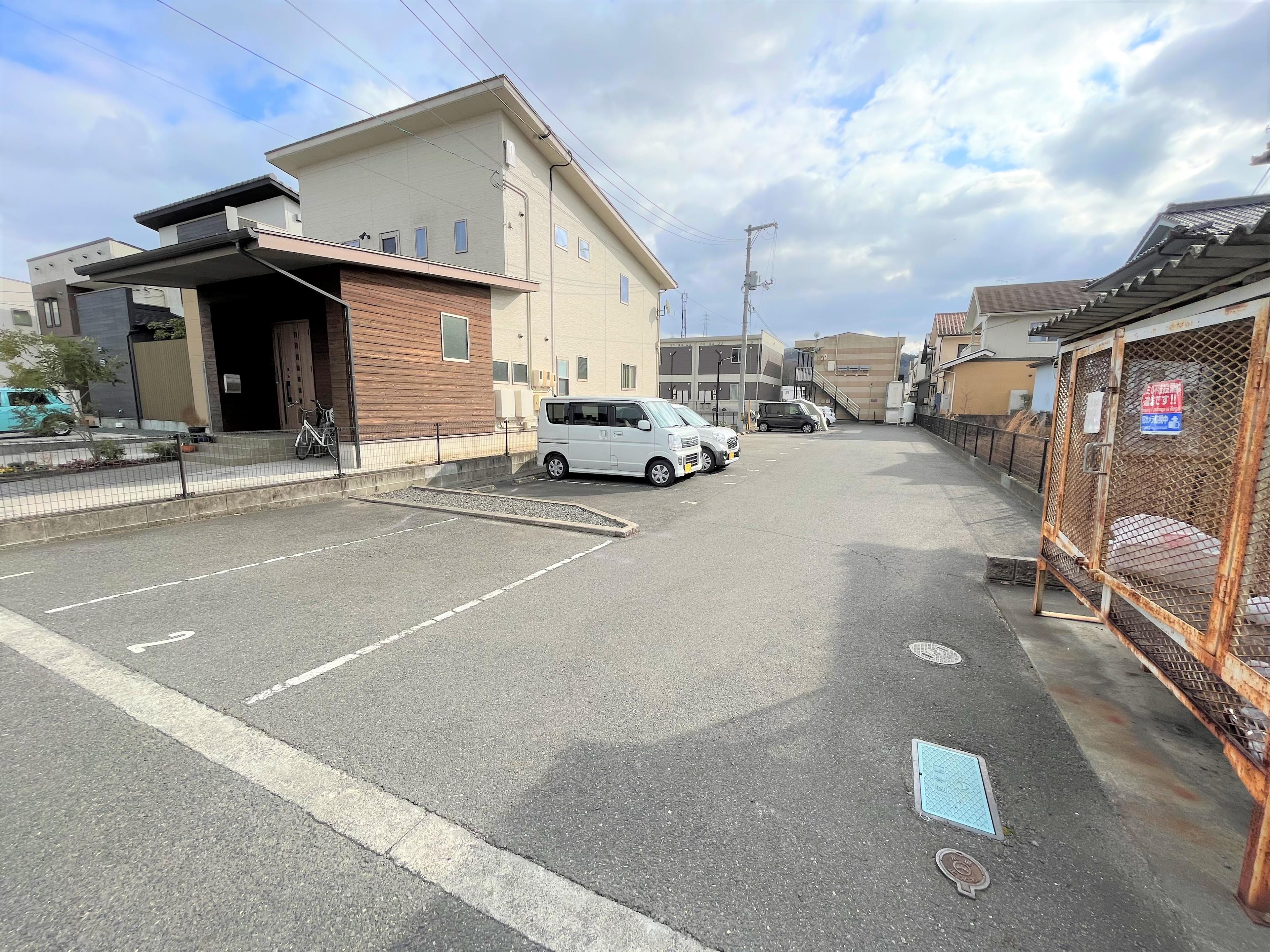 神辺(36513)の外観・駐車場イメージ1枚目