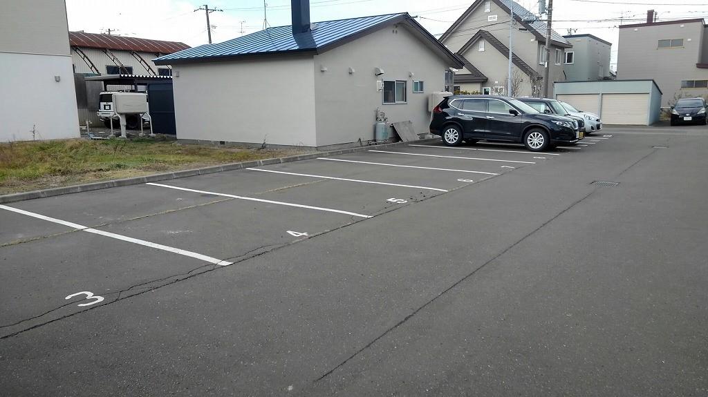 花川(27370)の外観・駐車場イメージ1枚目