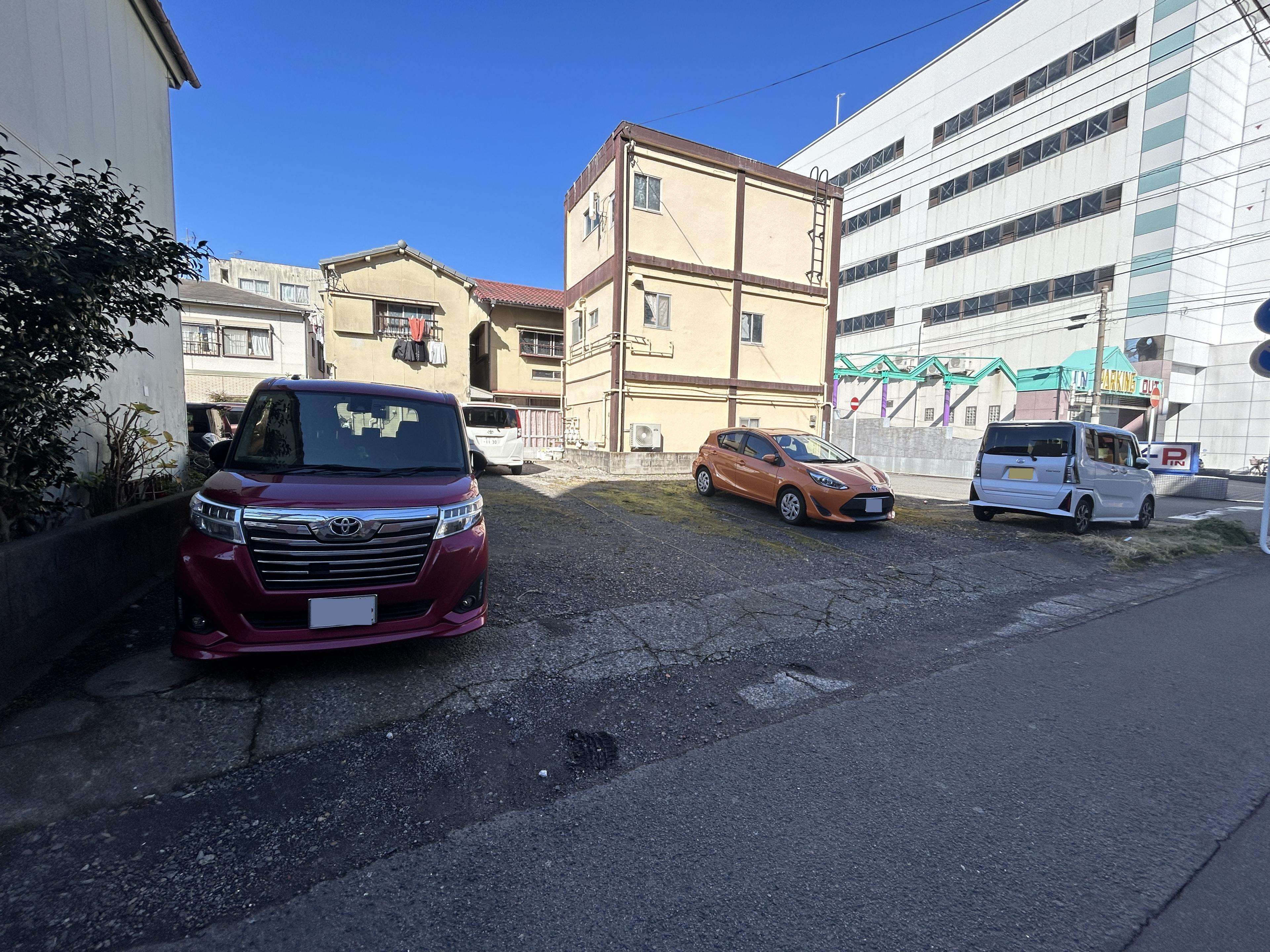 坪井駐車場の外観・駐車場イメージ2枚目
