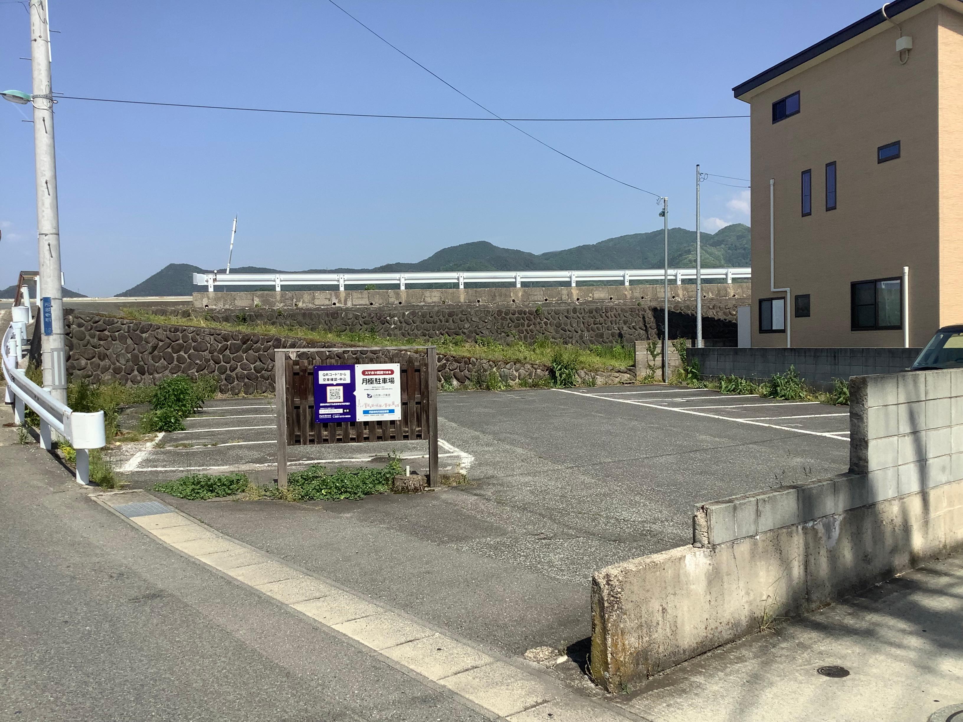 円応寺町月極駐車場の外観・駐車場イメージ1枚目