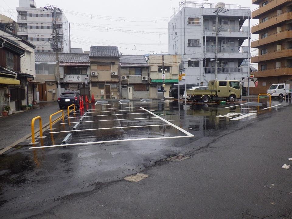 東中浜３丁目第２の外観・駐車場イメージ1枚目