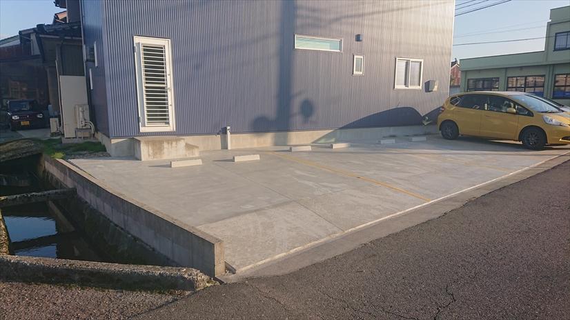 プラッツさんが駐車場の外観・駐車場イメージ1枚目