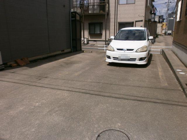 坂本駐車場の外観・駐車場イメージ1枚目
