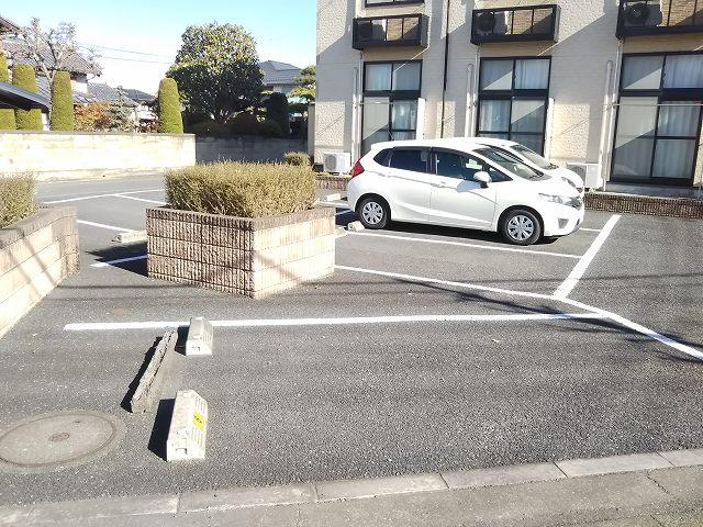 リール(32821)の外観・駐車場イメージ1枚目