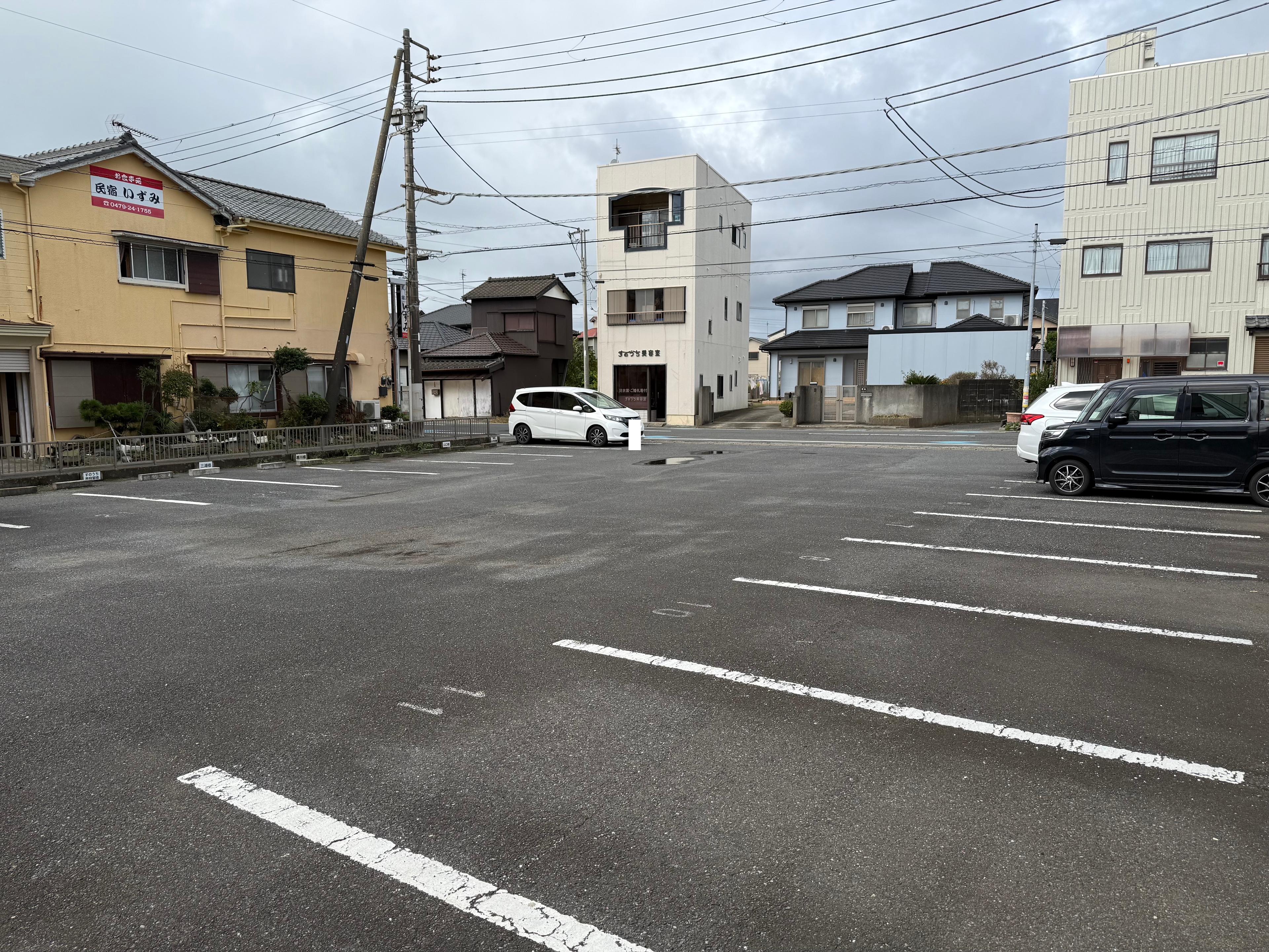 橋本町すずき駐車場Aの外観・駐車場イメージ1枚目