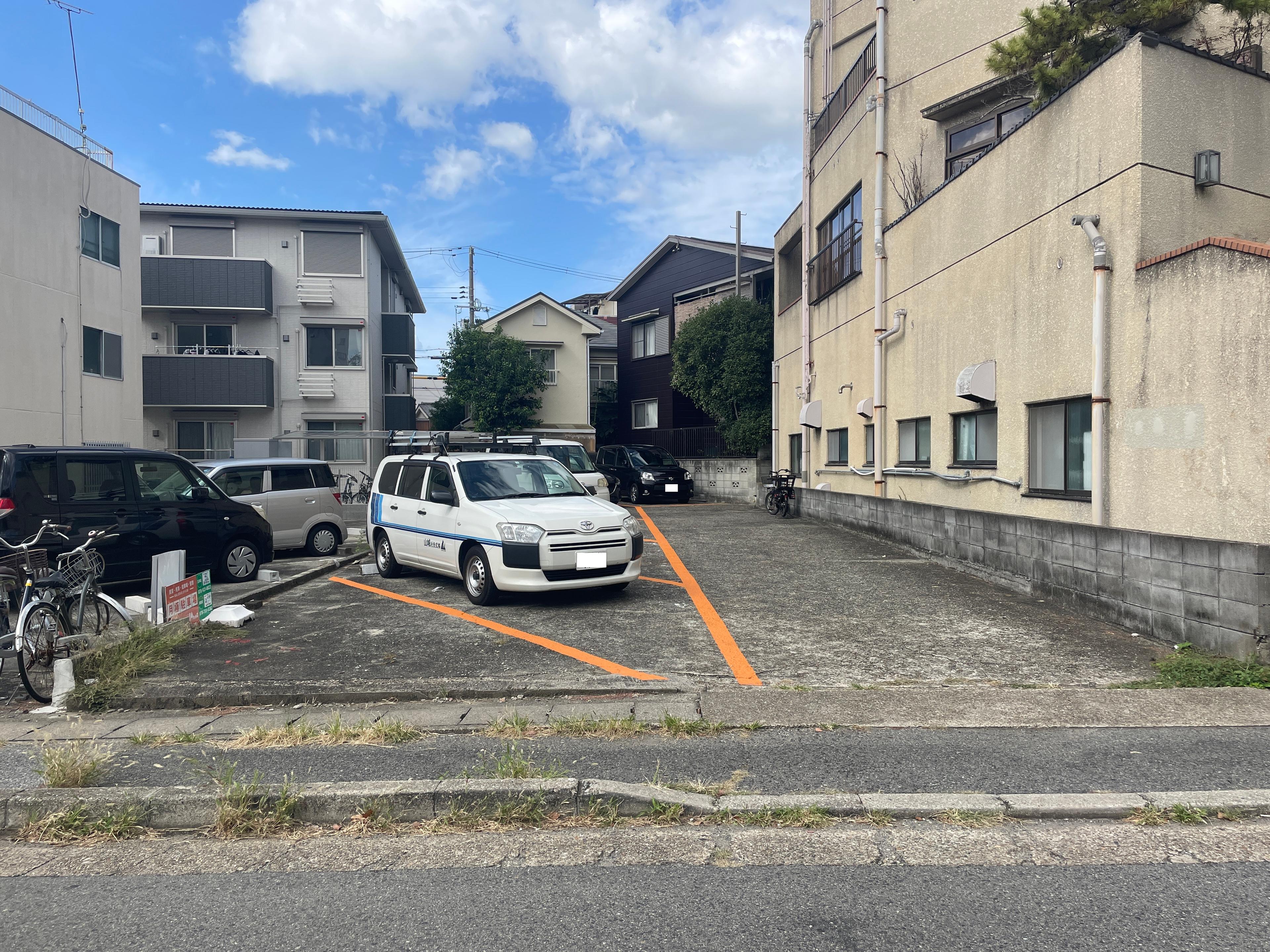 蓮宮通駐車場の外観・駐車場イメージ1枚目