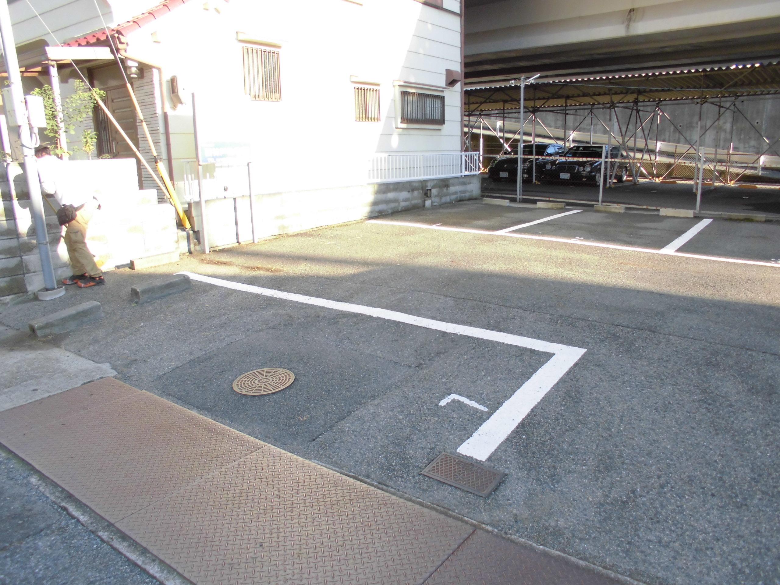 ウエストヒル前パーキングの外観・駐車場イメージ1枚目