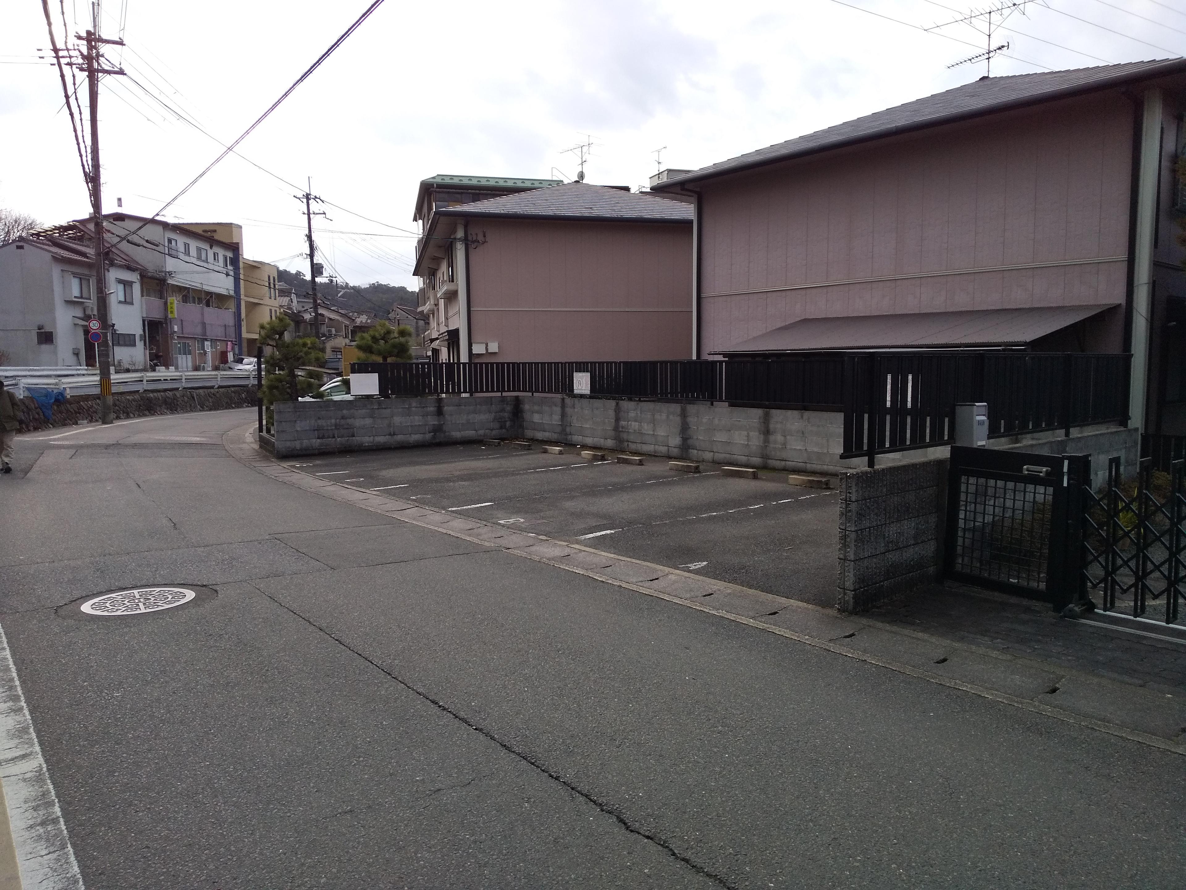 宮本ガレージの外観・駐車場イメージ1枚目